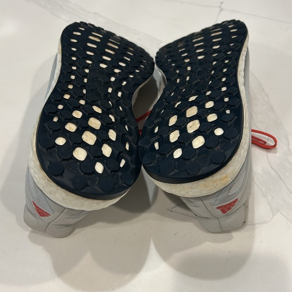 Adidas Boost women's size 9 Gray with coral/pink shoelaces GUC - Picture 6 of 7